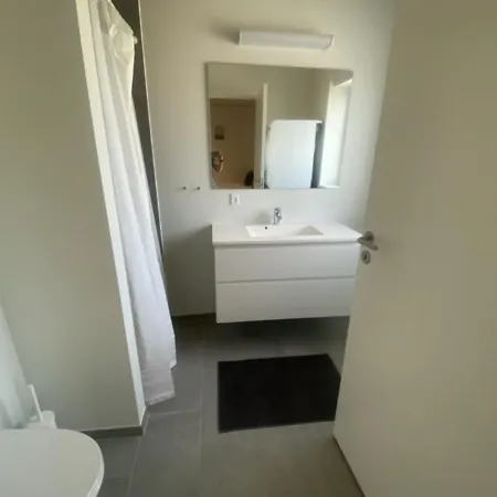 Apartment Spacious For 5 *