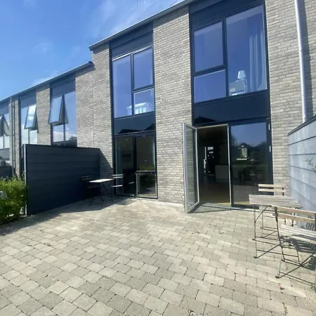 Spacious For 5 *