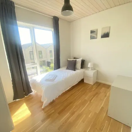 Apartment Spacious For 5